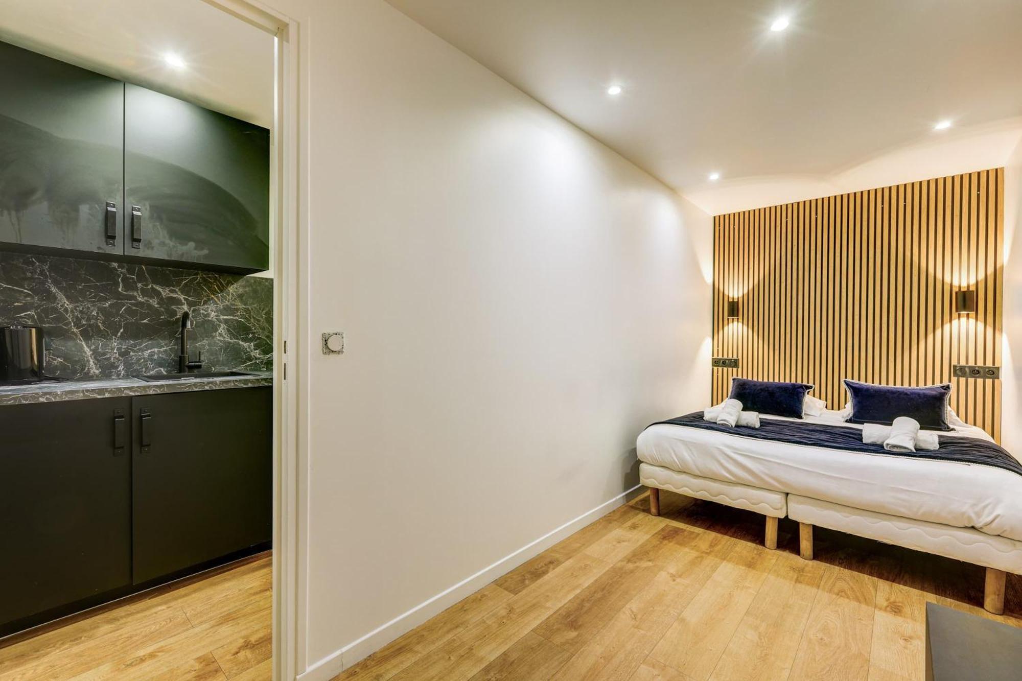 Apartment Modern And Renovated Next To Sacre-coeur Paris
