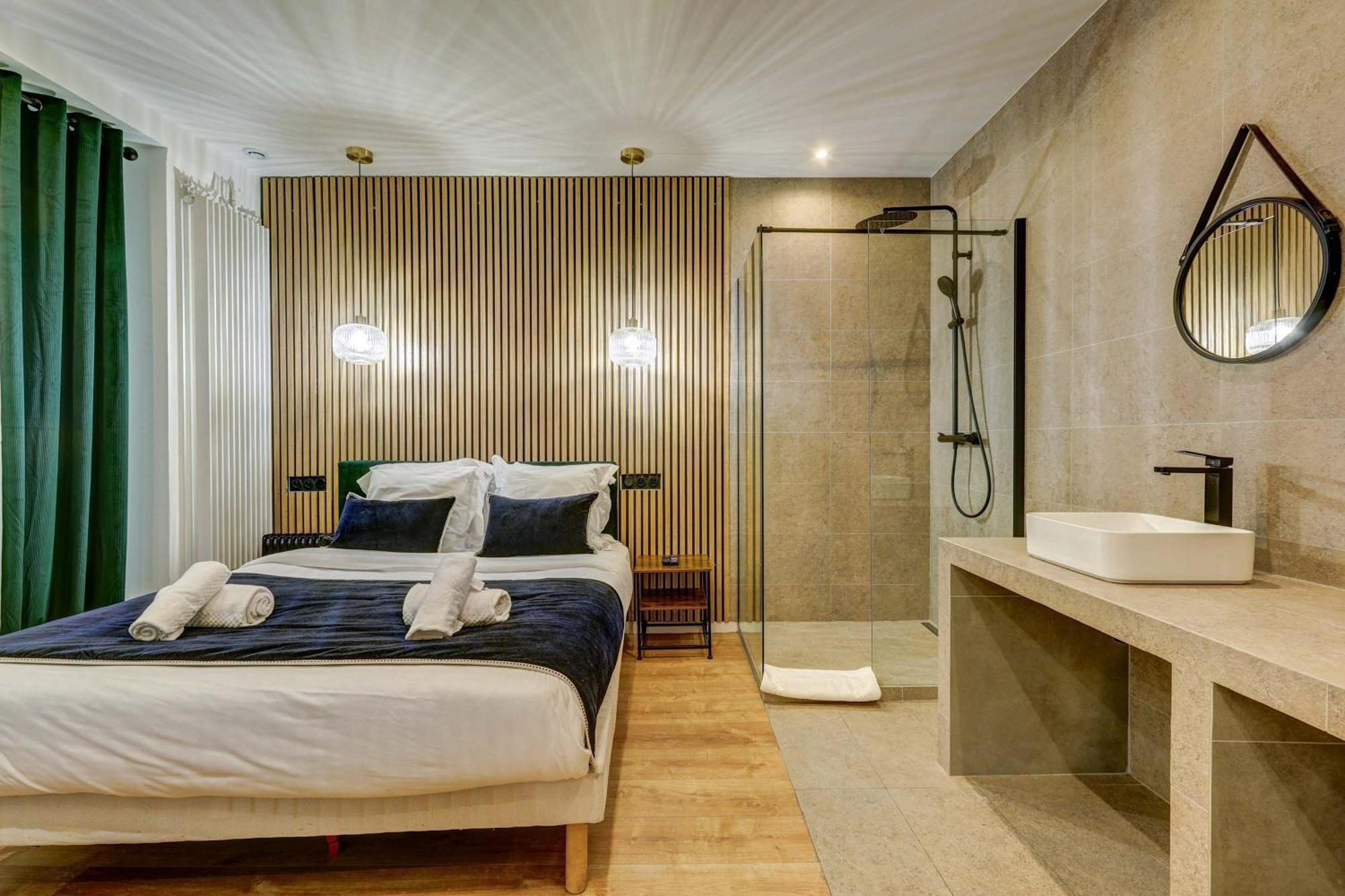 Modern And Renovated Next To Sacre-coeur Apartment